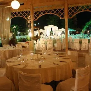 Hotell Grand Pameba, Škalngur