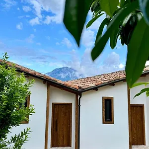 Гостевой дом Alpeta Agrotourism & Winery - Roshnik ,